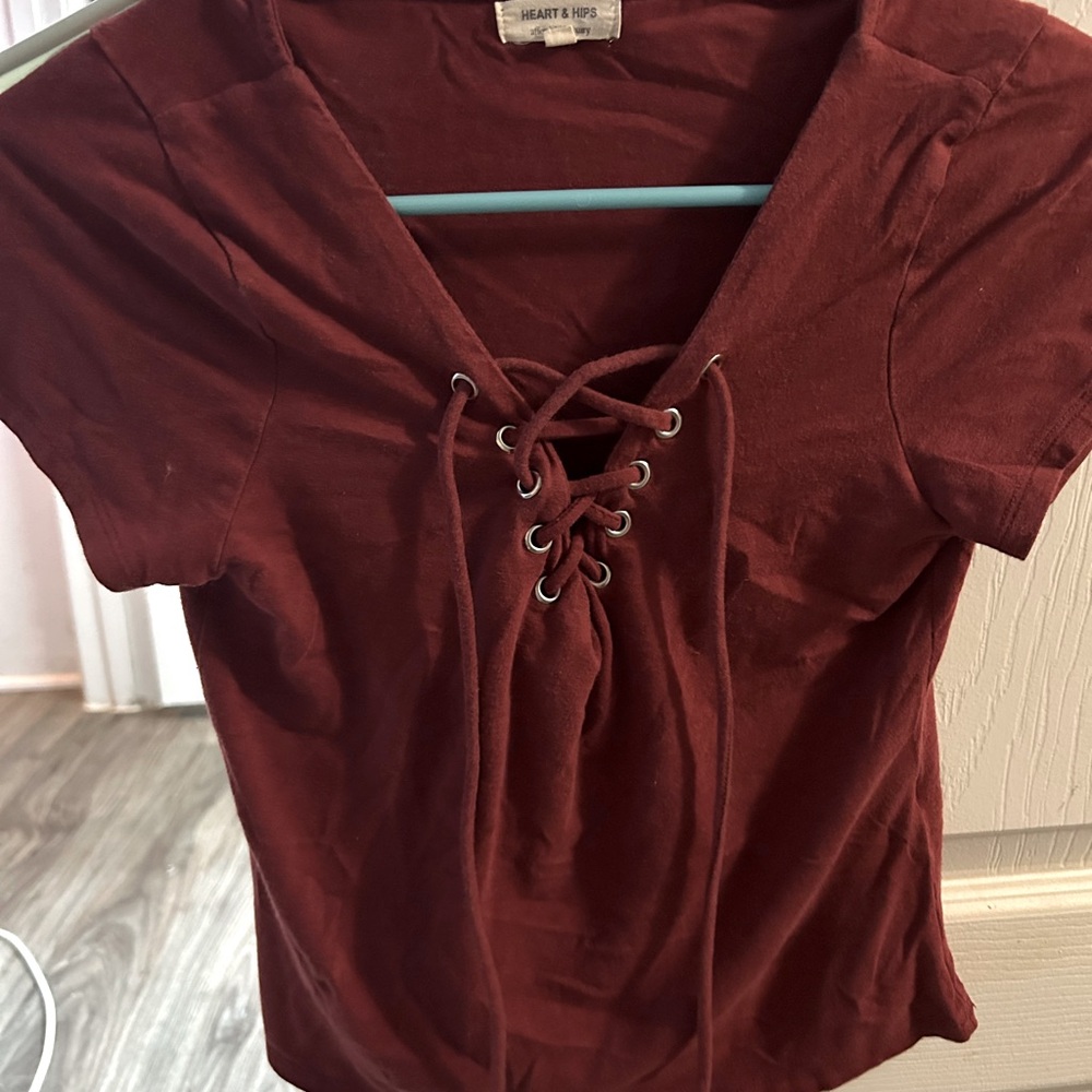stich up tshirt burgundy size small fitted cotton blend